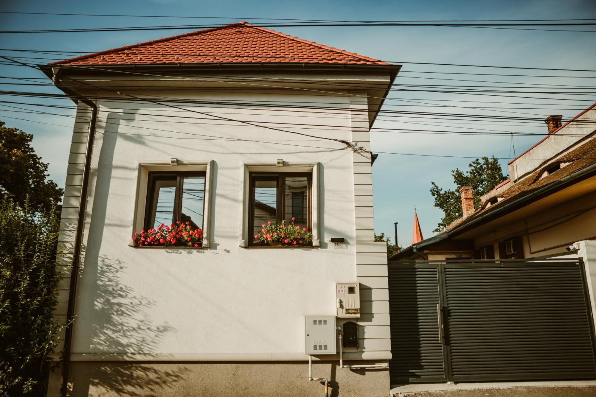 Arini White House Apartment Sibiu Exterior photo
