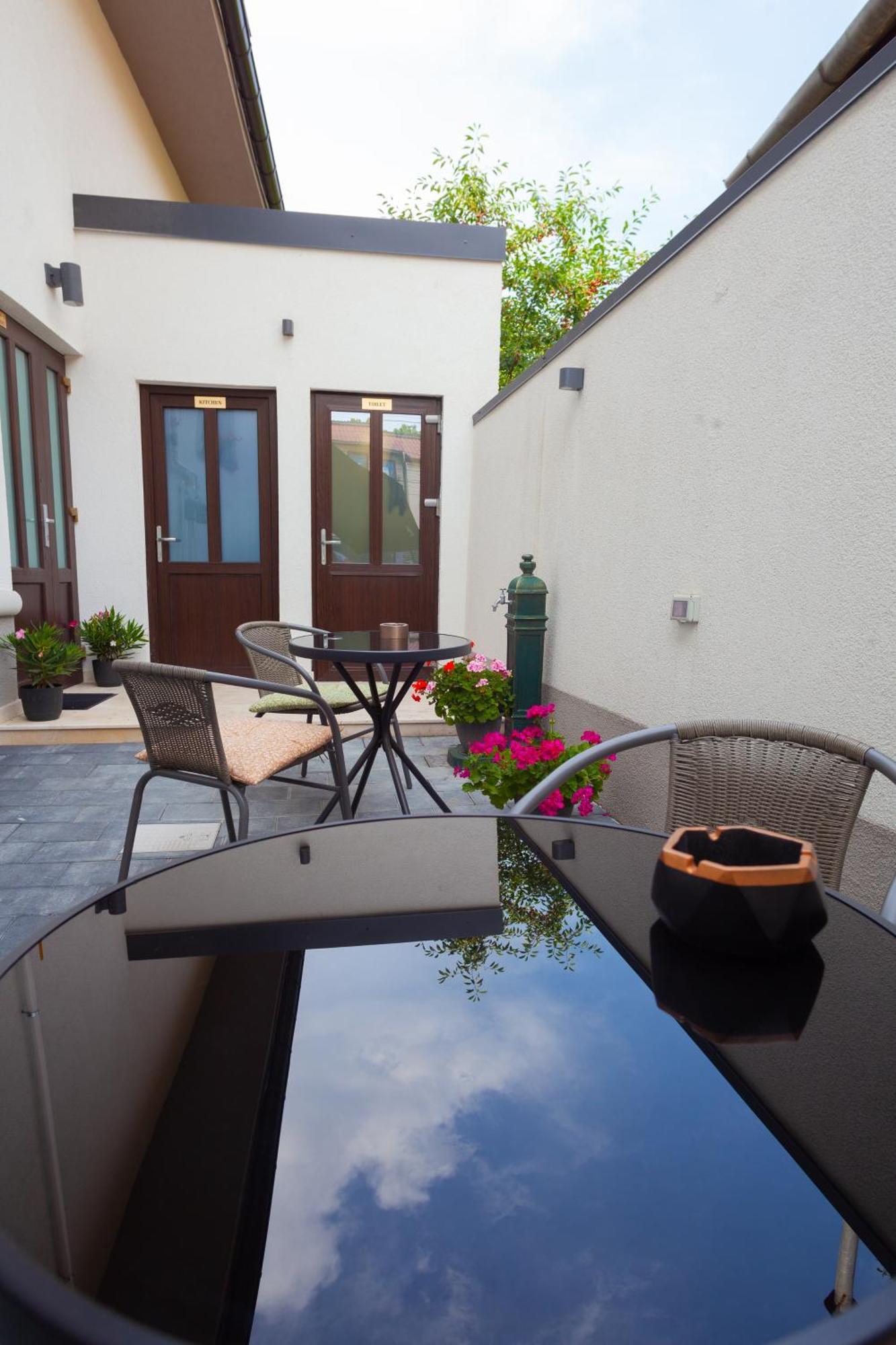 Arini White House Apartment Sibiu Exterior photo